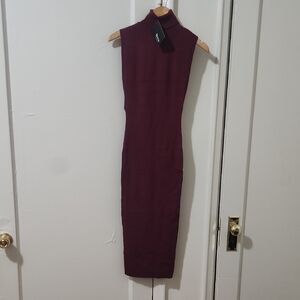 Elegant Burgundy Sleeveless Dress
